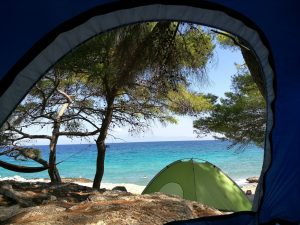 kampovanje grčka ostrvo agistri